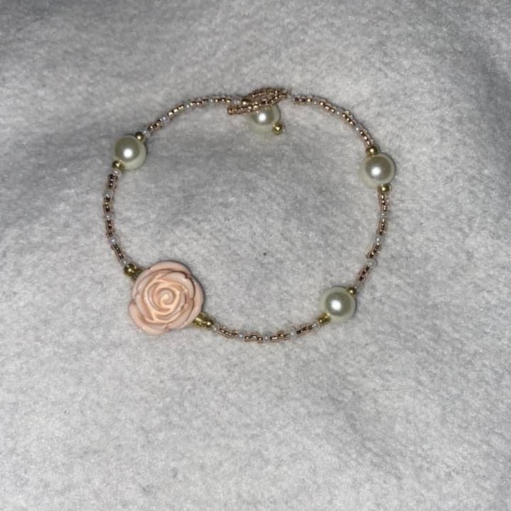 Handmade bracelets. Pink rose with pearls and seed beads.